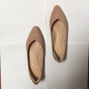 Franco Sarto Nude Flats ( New Never Worn)